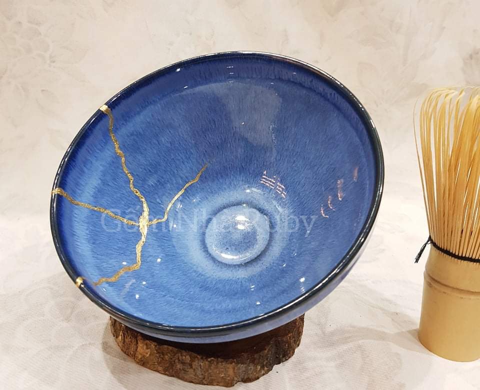 kintsugi-nghe-thuat-va-gom-bang-vang-tai-sinh-vun-vo